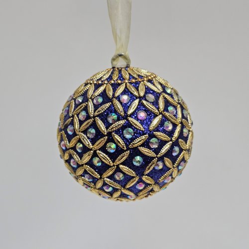Синий шар с золотым орнаментом