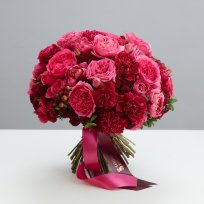 Коллекция Февраль. Малиновый букет с роскошными розами