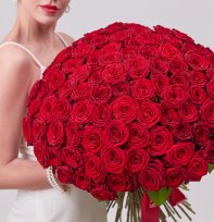 Коллекция Апрель. Роскошный букет из 101 красной розы