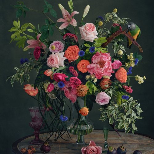 Коллекция Июль. Роскошная цветочная композиция в вазе