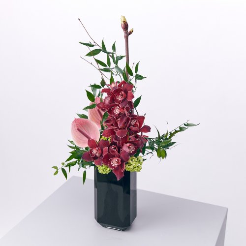 Коллекция Январь. Элегантная цветочная композиция с роскошными орхидеями